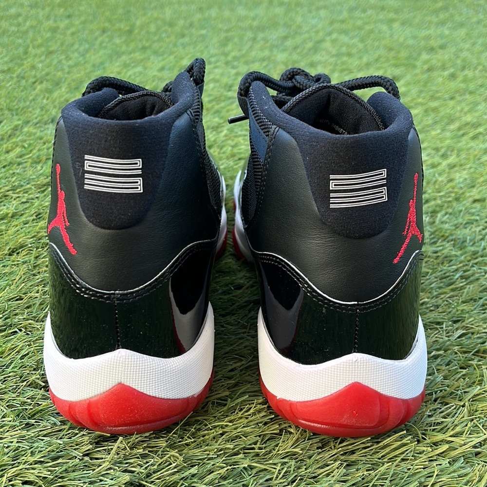 Air Jordan 11 Retro - Picture 3 of 5